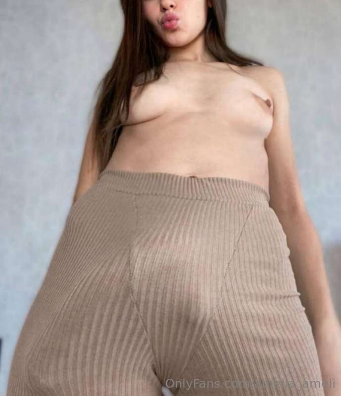 today❤️@alice_keith ready to let you cum on her juicy tits 💦..