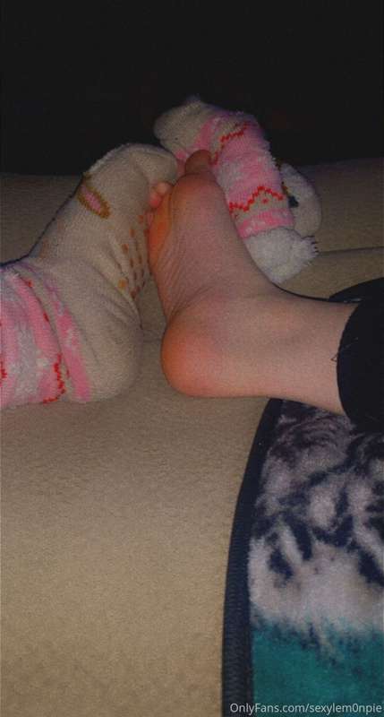 For those that like feet :) 

Want special pics just for you.. 4
