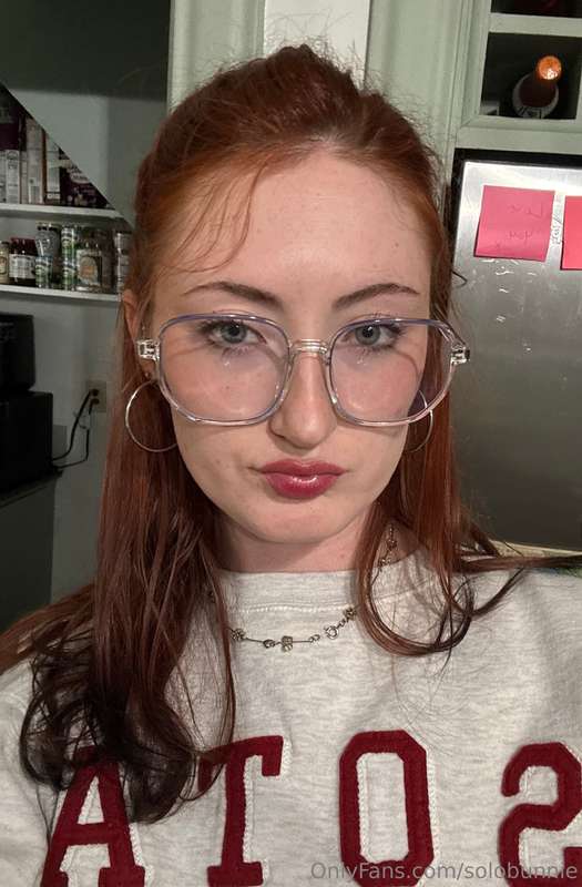 pouting bc nobody’s making my makeup all messy rn >:(