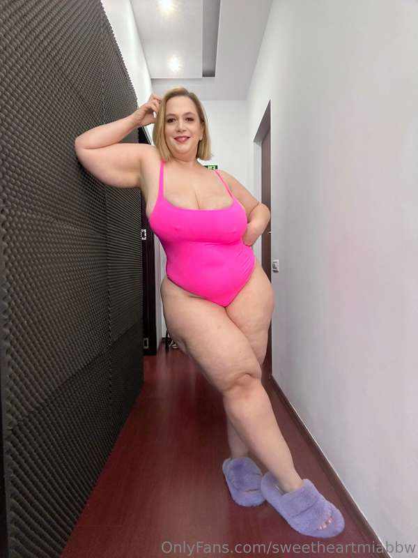 I just cant get enough of this bodysuit i have it in 3 color.. 10