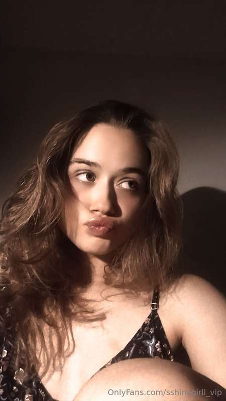 @roksalana18 is new to OF and hopes to find a real connectio..