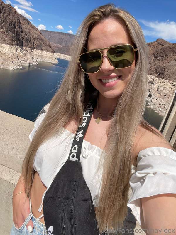 **Some casual vacation pictures** 🫶🏻 9