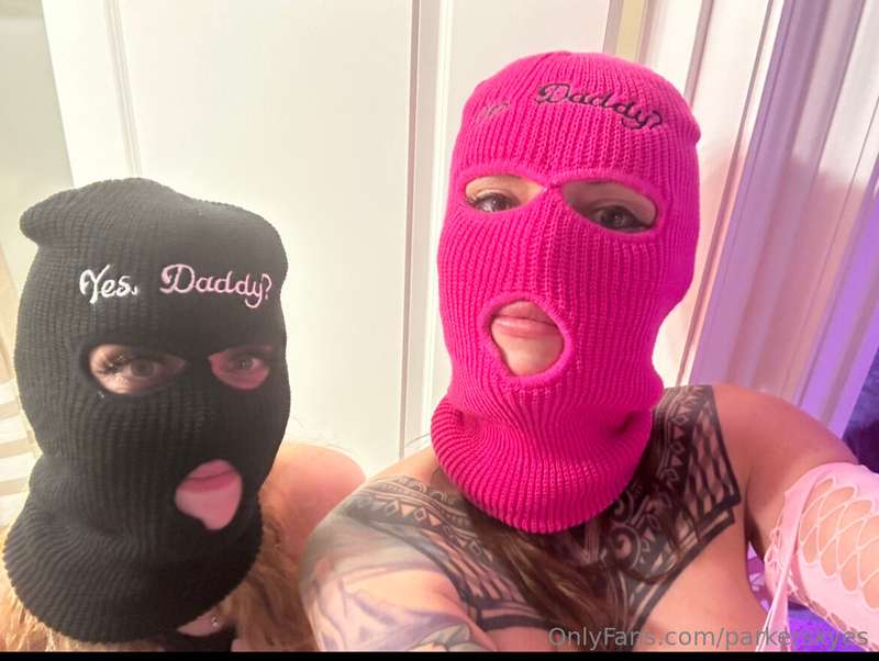 If me and @cherrrybomb420free broke into your house would yo..