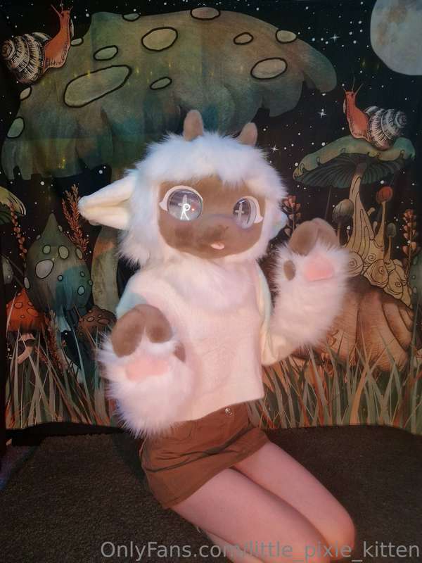 My newest fursuit, Haruki the Sheep 🐑 6