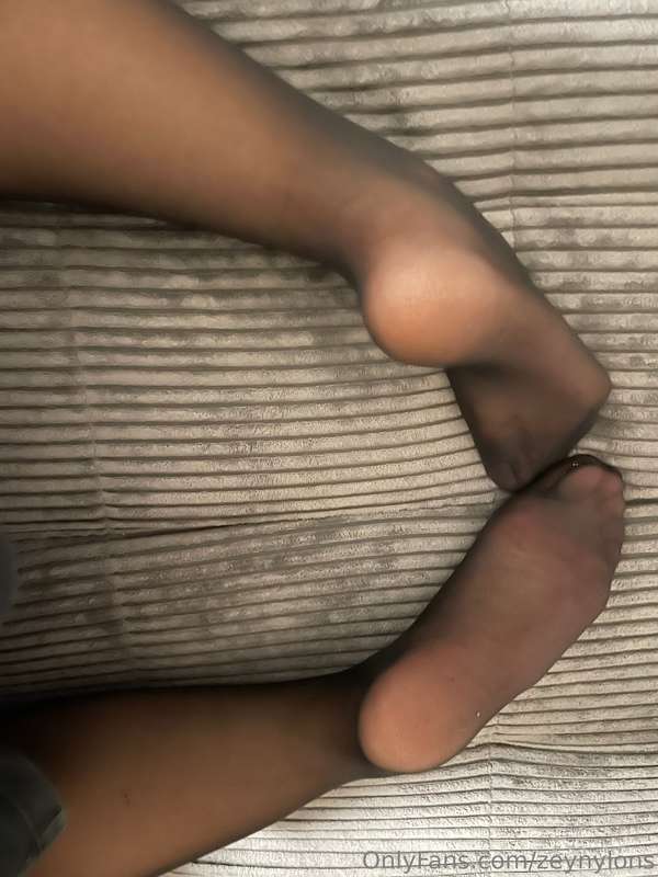 Zeynylons - Onlyfans - 18 Feb, 2025