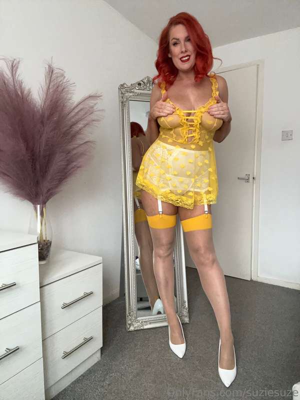 Happy belated Valentines 💛💛💛💛Do you like my outfit and stock.. 4