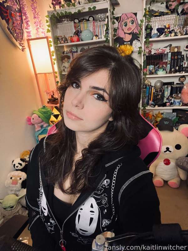 Kaitlinwitcher - Fansly - 12 Jan, 2024