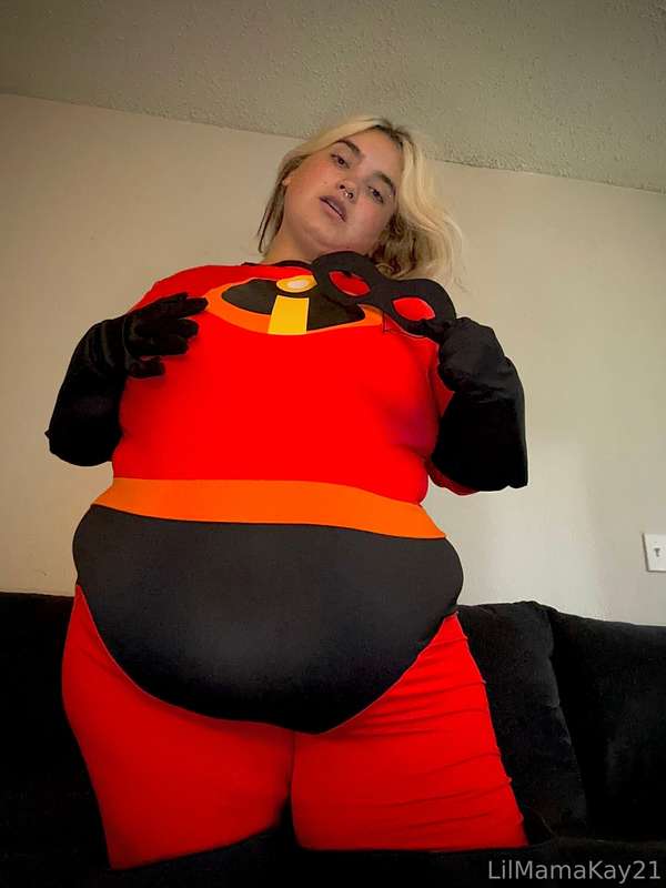 Man Elastigirl has let herself go…she can barely do her job,.. 1