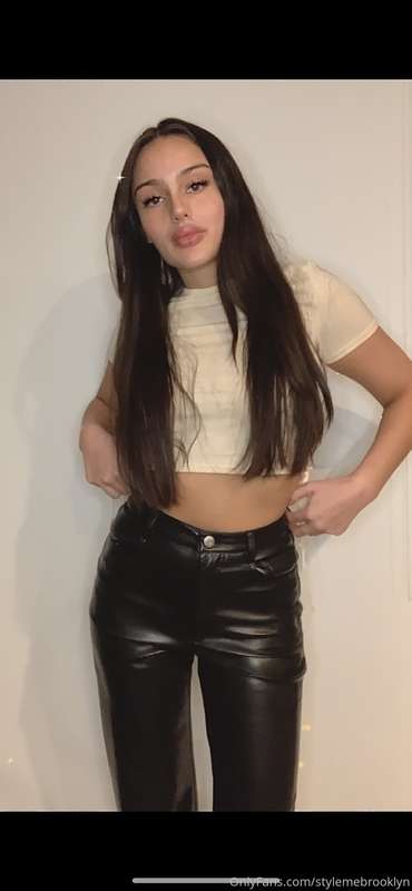 👑LEATHER PANTS👑 I just bought this new pair of leather pants.. 5