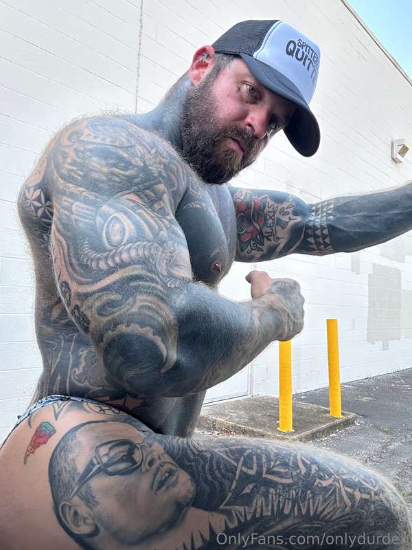 Hump day 🍑 4