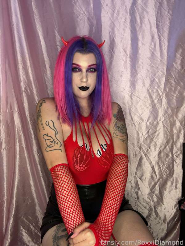 Roxxidiamond - Fansly - 06 Sep, 2024 29
