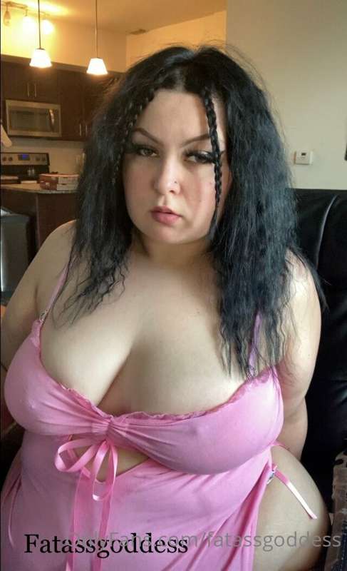 Fatassgoddess - Onlyfans - 09 Mar, 2022 1