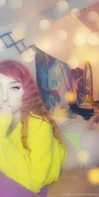 I'm still waiting for outfits to come in the mail, new outfi.. 3