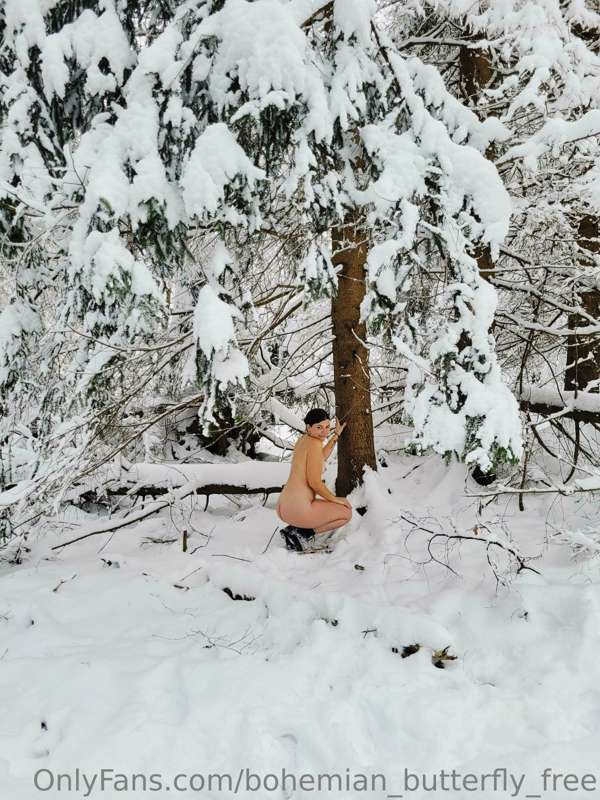 This snow angel is waiting for Frosty the snowman so she can..