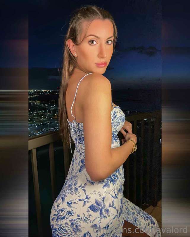 What would you look for in a trans girlfriend? Like if I wou..