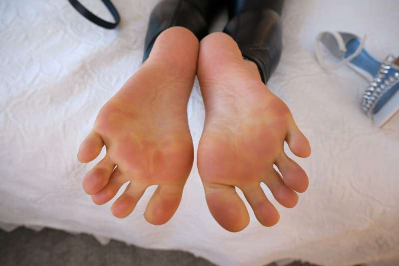 Here’s one for all the toe lovers 😜 6