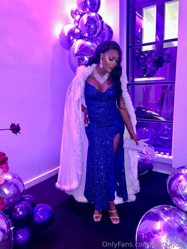 Birthday Girl looking Rich & Expensive💙 1