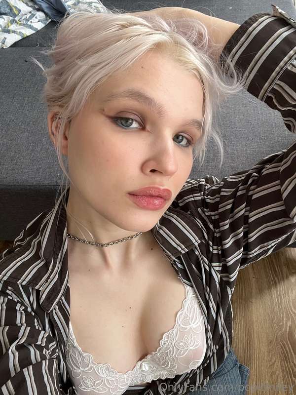 Lilaaa_Techno - Onlyfans - 15 Jul, 2024