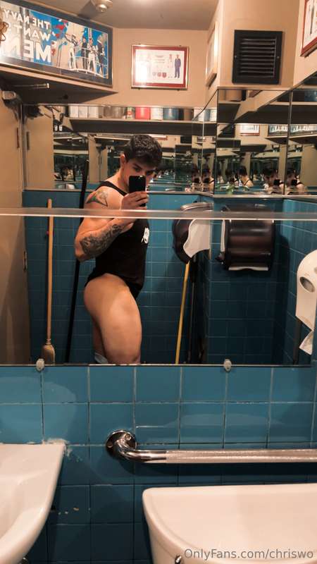 🤠🍑 legs day haha 