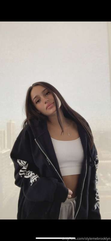 🌞ZIP-UPS🌞 Zip-ups are so nice to have especially in spring w.. 3