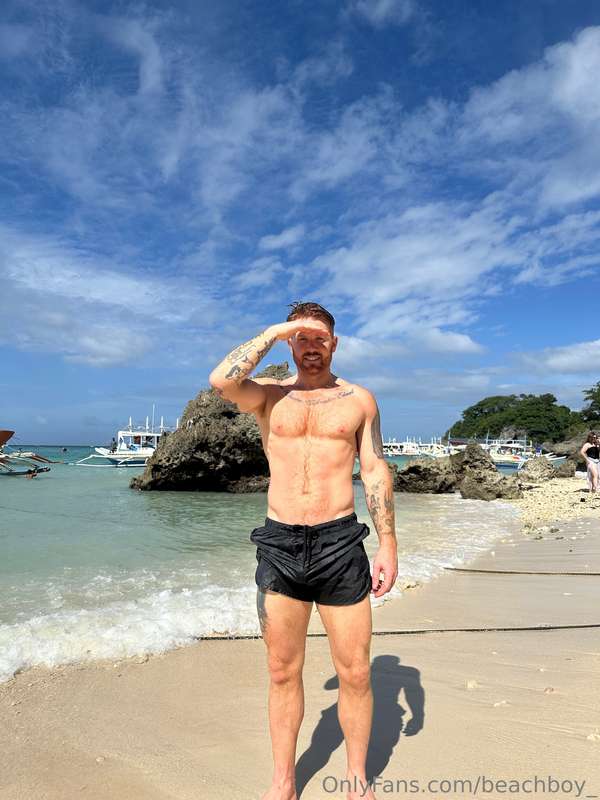 Hi baby! I’m busy in paradise… just a lil dump of content he.. 19