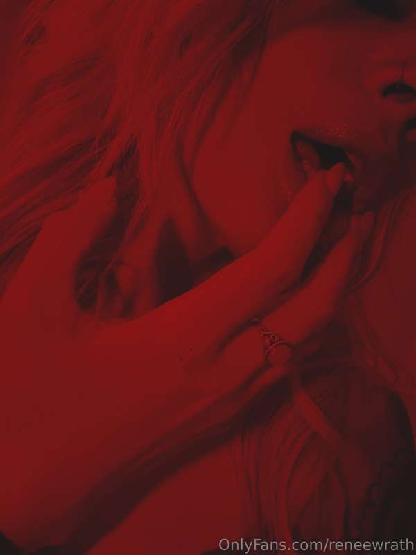Nightmares and lies, it’s mind control. I’ll split your soul..