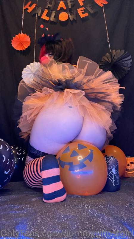 I’ll make ya *honk honk* 🤡❤️ 7