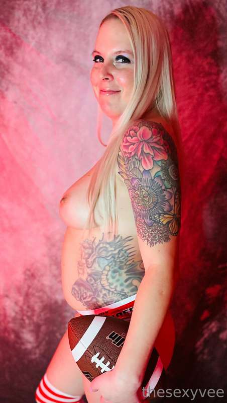 **It’s almost kickoff time! I hope you have enjoyed my sexy .. 1