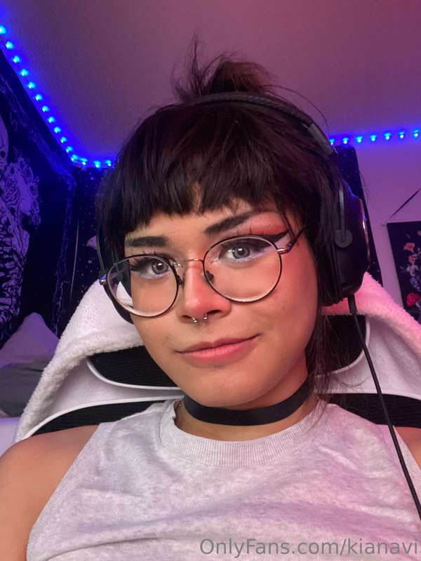 Quick photo drop~! 
Life is getting soooo busy with finals c.. 2