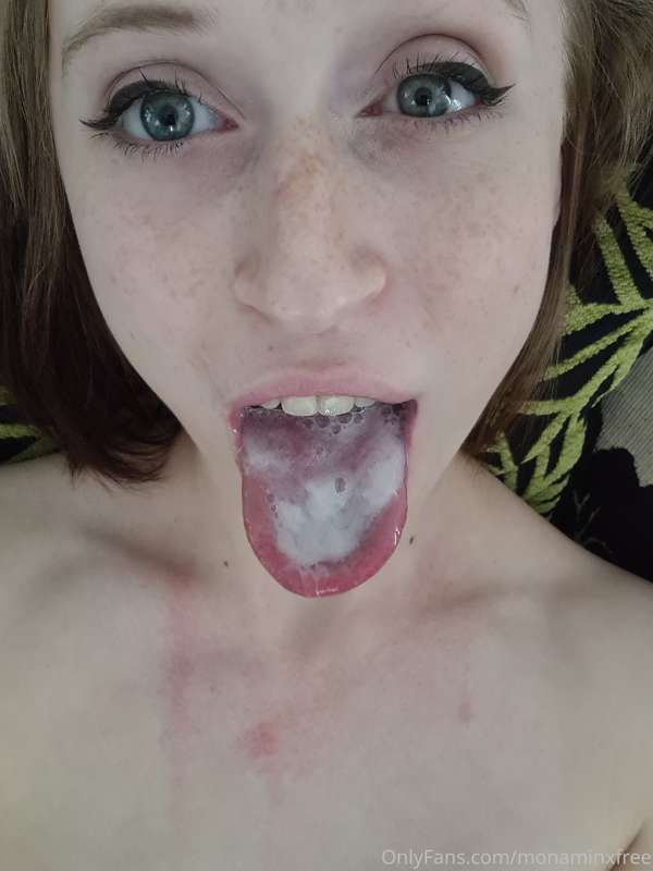I love to taste cum before I swallow 😋 
I post Cumshot of th..
