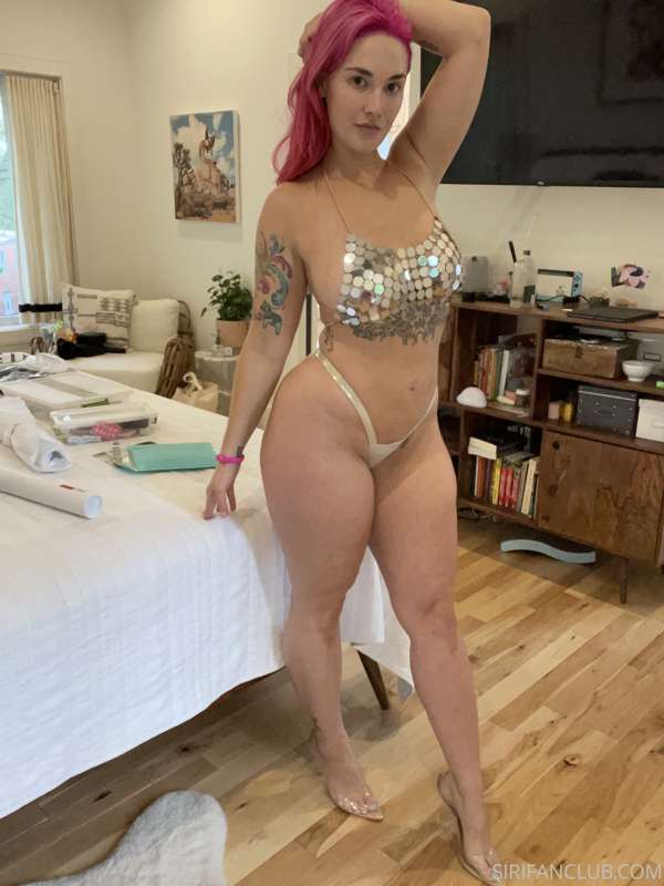 here’s some photos of me trying on some ~stuff~ for a ~thing.. 4