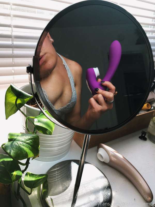 I review sex toys now 😏 (Honey Adult Play, code TRISTA for 4..