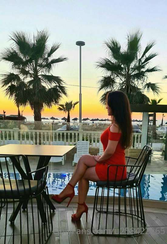 He who begins a new day with a meeting with the sea cannot b..