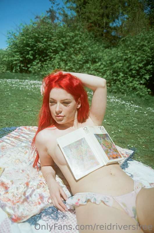 I'm seeing lots of naughty fun with a redhead in your future.. 1