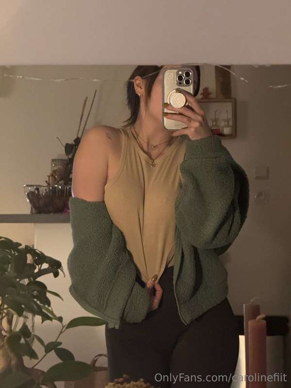 <33
