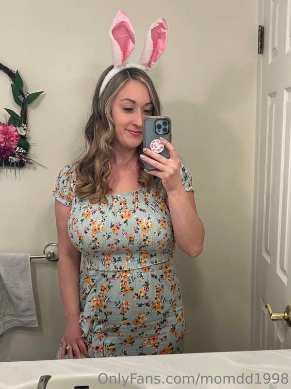 Momdd1998 - Onlyfans - 12 Apr, 2023