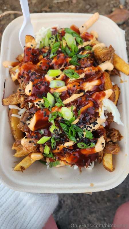 Swipe to see all the street food I ate that made me get stuc.. 4