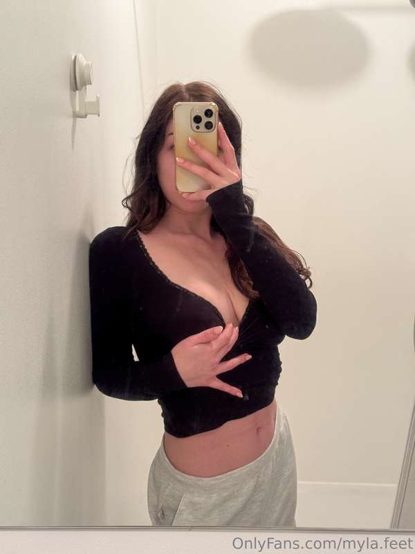 Making new content for you guys today 💁🏻‍♀️ 2