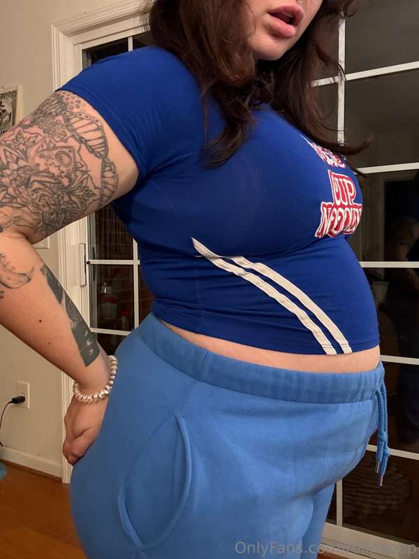 Bloated after the movies 🙀 would you do a double take if you.. 3
