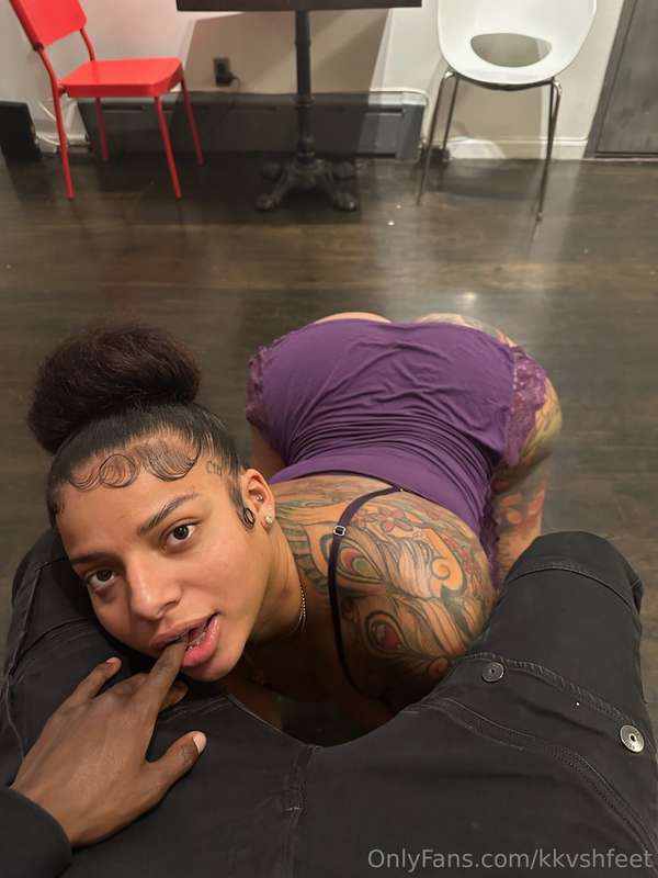 I wanna play 🦴