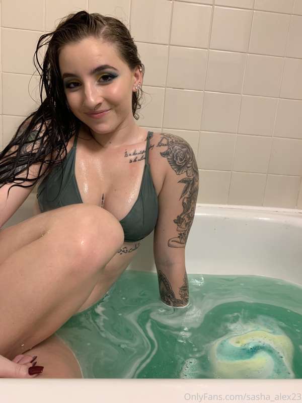 Dropping the video to these pics on Monday! 1