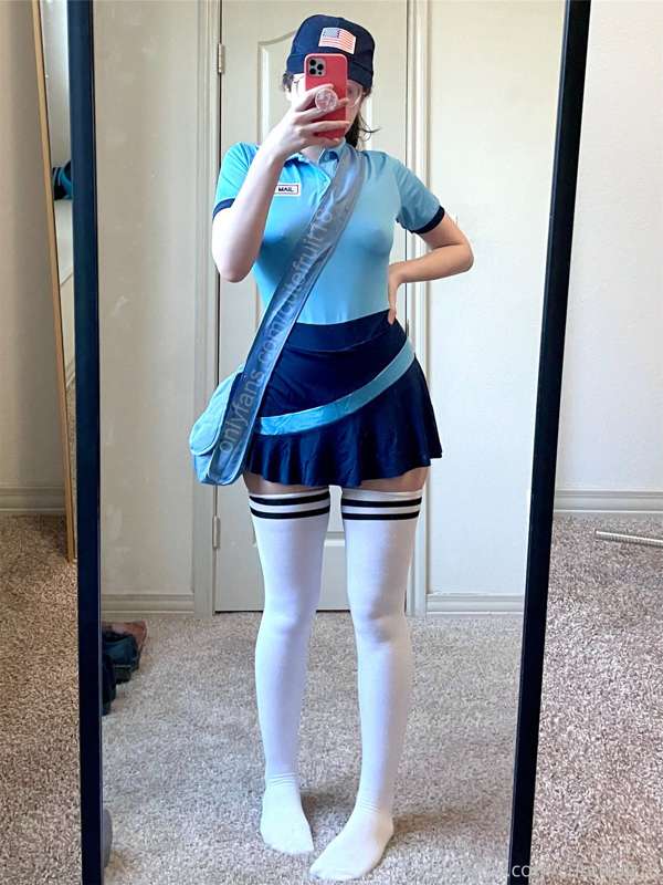 i'm 9 days late, but here's another costume i bought for hal..