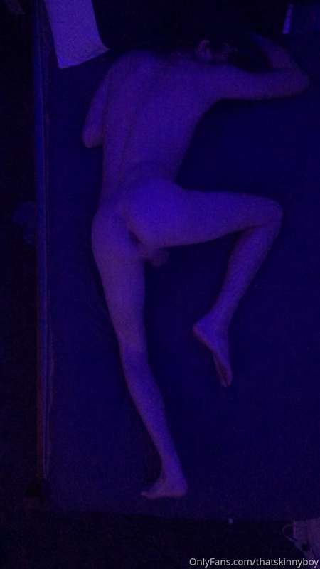 Having some trouble sleeping, hope my my neighbors don’t min.. 4