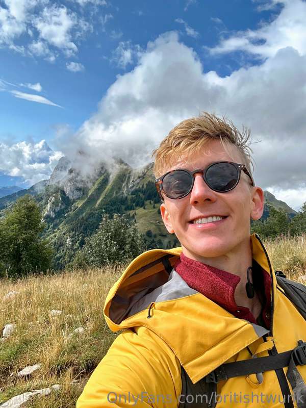 Hey everyone! I’m in the French Alps at the moment with @and..