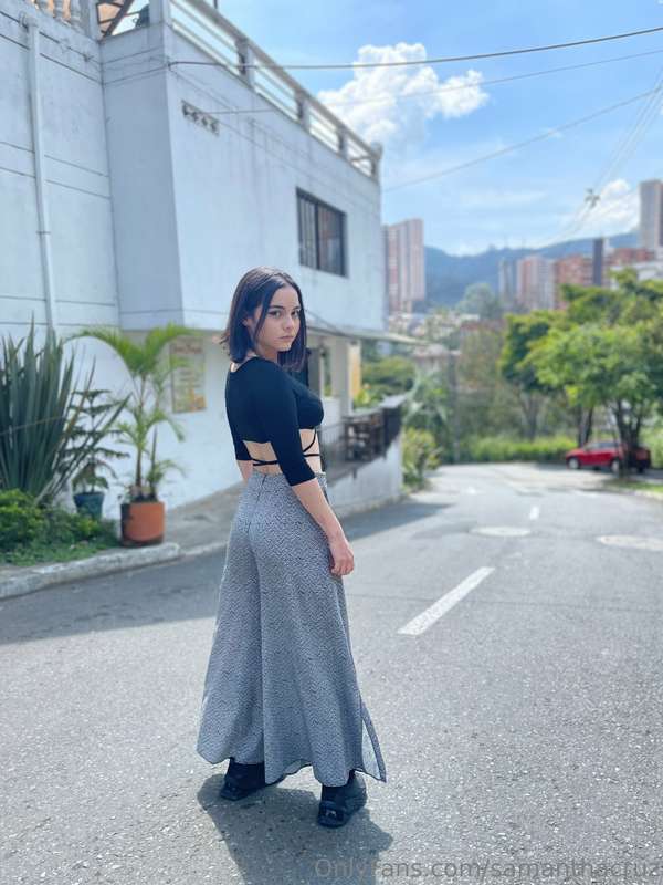 Do u like my outfit?