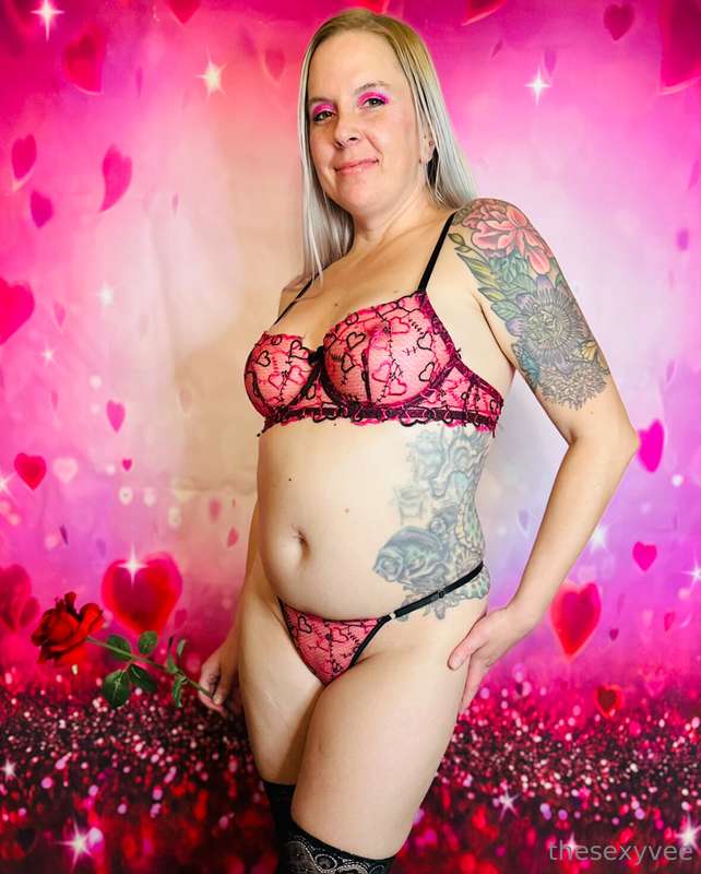 Hope your Valentines Day was a sexy one! 8