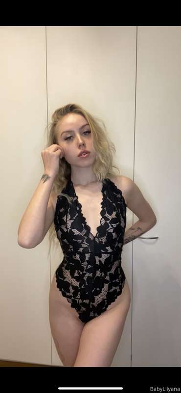 Black and lace is allways great 😈🖤 1