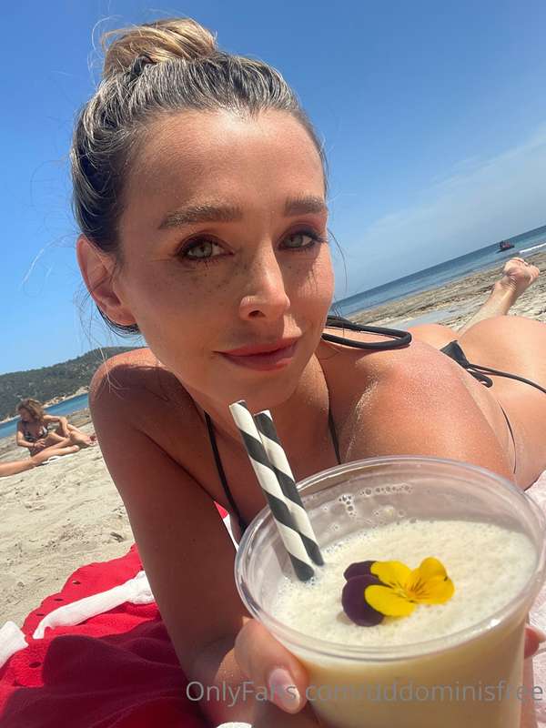 Hello wanna see more from nudist beach? 💦💦😜
