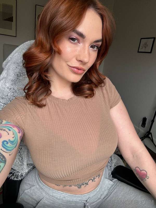Mommy got her hair done today and it looks soooo good! 🤪❤️ S..
