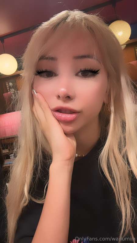 I'm craving a few kisses 💞